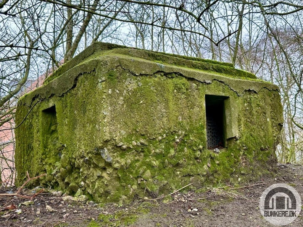 Type I bunker med to rum, og plads til 100 personer. Højre nødudgang, Oehlenschlægersgade 1, 4200 Slagelse